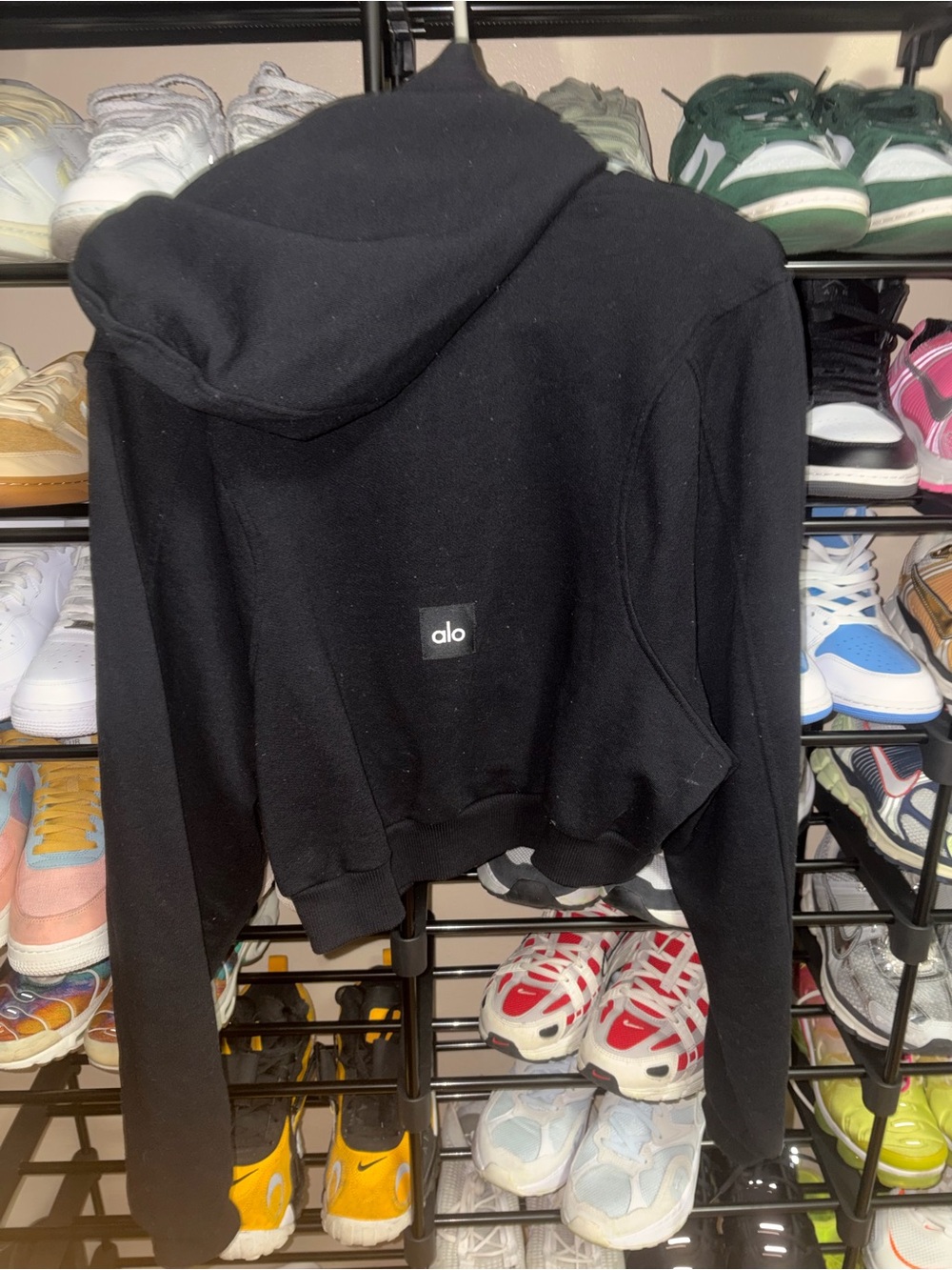 ALO Yoga Sweet Escape Black Cropped Hoodie Medium